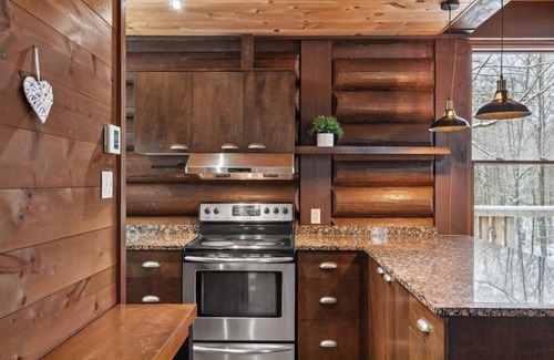 Lac-Superieur Ski Chalet | At only 7 km from Mont-Tremblant Skiing, Dream Chalet with Spa & Fireplace