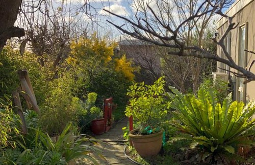 Torquay Bed & Breakfast | At the Gallery