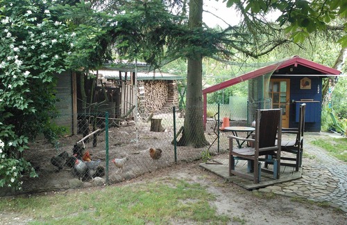 Alvern Apartment | at the gates of Celles in semi-natural garden with many animals calm and relaxing