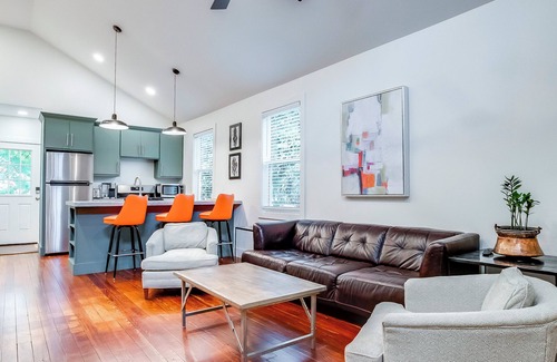 South Louisville House | At The Track: Walkable! Bourbon & Beyond, Churchill Downs, U of L Sports