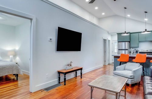 South Louisville House | At The Track: Walkable! Bourbon & Beyond, Churchill Downs, U of L Sports