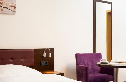 Lampertheim Hotel | ates Hotel Lampertheim by AURUM