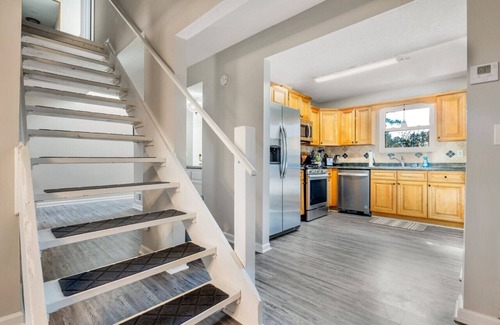 Marietta House | ATH - Sleeps 4 - 2 Beds - Pet friendly - Pam