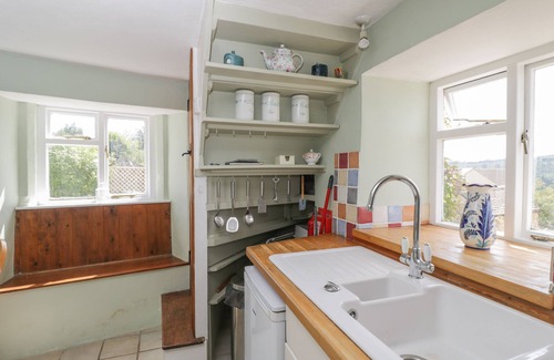 Inchbrook Cottage | ATHELSTAN COTTAGE, pet friendly, with open fire in Stroud