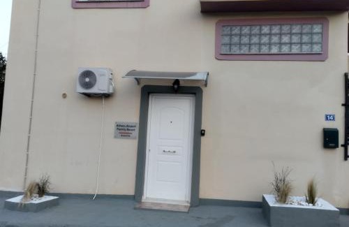 Kropia Apartment | Athens airport family resort
