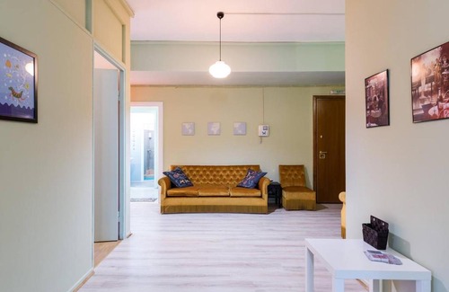 Psirri Apartment | Athens Town Hall Art Loft