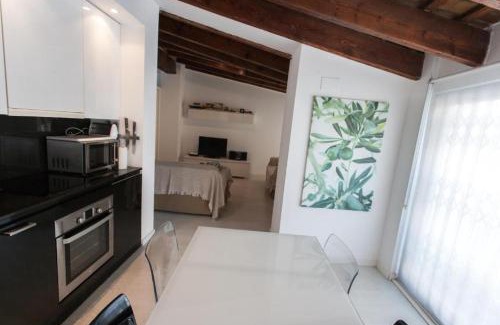 Ciutat Vella Apartment | Atico Tapineria