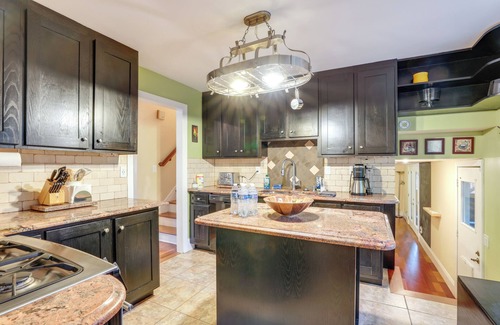 Windwood House | Atlanta Abode w/Yard in a Tranquil Setting!