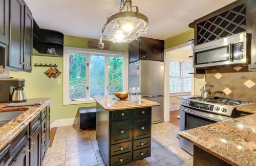 Windwood House | Atlanta Abode w/Yard in a Tranquil Setting!