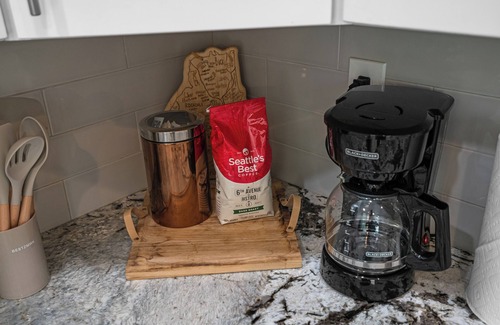 East Side House | Atlanta Central Historic Area, Near Parks & Dining. King Bed. Pet Friendly