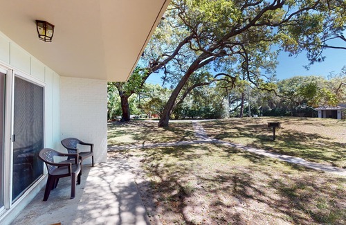 Jekyll Island Apartment | ATLANTIC BREEZE #3 2 bedrooms, 1 bathroom