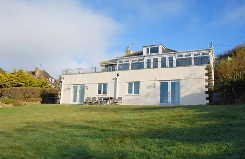 Trenance Cottage | Atlantic View, Mawgan Porth with sea views