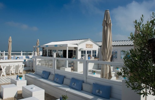Duinbergen Villa | Atmospheric Villa 300 meters from the sea