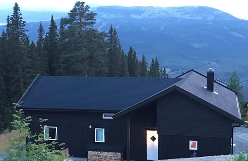 Trysil House | Atmospheric villa/hytte, cross country ski in ski out, short distance to ski area
