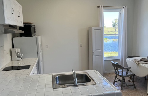 Auburndale Apartment | Attached Lakehouse Studio apartment
