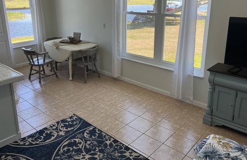 Auburndale Apartment | Attached Lakehouse Studio apartment