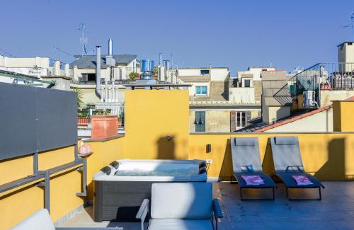 Genoa Historical Centre Apartment | Attico Centro con terrazza e jacuzzi e parcheggio privati