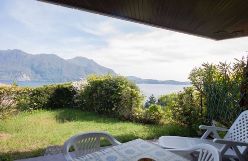 Susello Apartment | Attractive studio with terrace and garden, pool and dream view