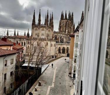 Burgos Apartment | Atuaire Home Vista Catedral de Burgos