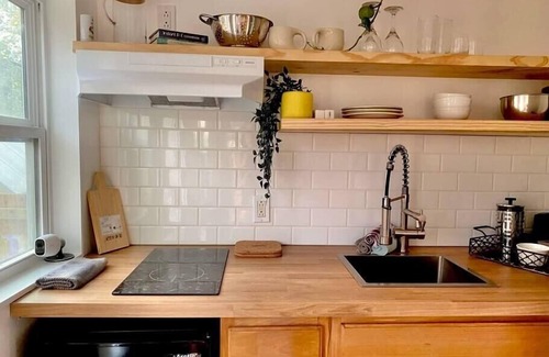 Blackshear-Prospect Hill House | ATX Tiny House. Quick Trip to Zilker and ACL.