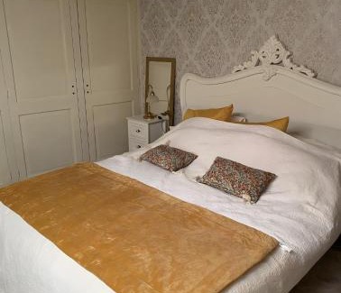Uriage-les-Bains Apartment | Au Château d’Uriage-Chamrousse