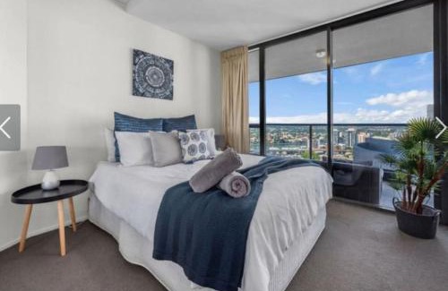 Brisbane Central Business District Apartment | AU1 - Aurora Skyscraper CBD For Business or Pleasure