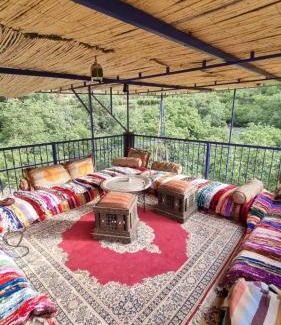 Sti Fadma House | auberge gite de jeunesse les Cascades