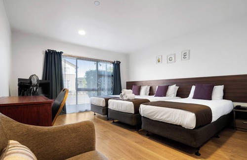 Mangere Hotel | Auckland Airport Easy Hotel