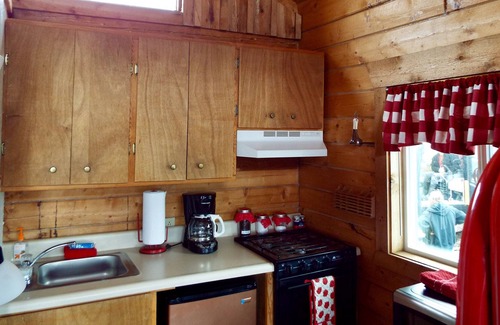 Anchor Point Cabin | Augustine Cabin overlooking the waters of Cook Inlet