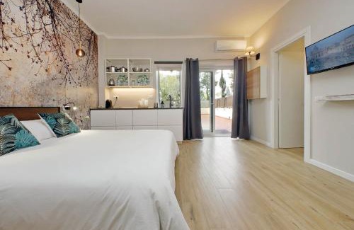 Aurelio Apartment | Aurelia Antica Terrace Apt free pool and parking