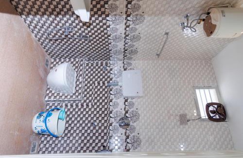 Bommayapalayam Hotel | Auro Ocean View Residency