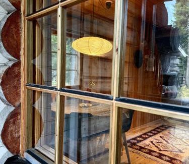 Rukatunturi House | AURORA LAKE RUKA, sauna, lakeside, wifi