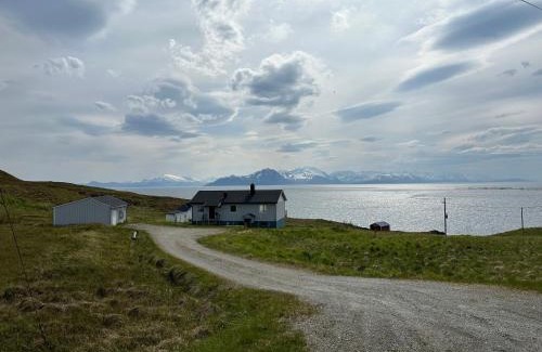 Karlsy House | Aurora Mountain & Ocean House