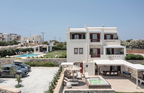 Agios Prokopios Villa | Aurora Villa with private pool & Jacuzzi - Naxos