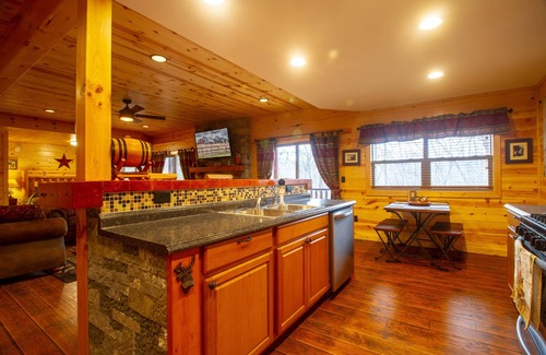 Sevierville Cabin | Aussie hospitality with Tennessee charm.