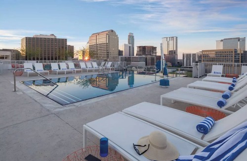 Civic District Condo | Austin Resort Studio Suite Saturday Check-In