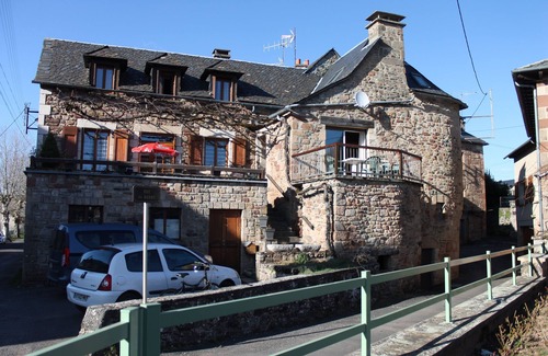 Lassouts House | Autentic and picturesque Gite de la Tambourde. Overnight stays on request.