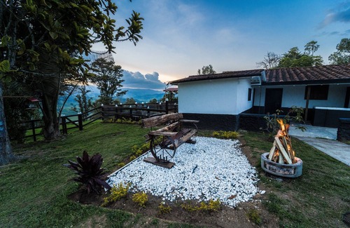 Entrerrios House | Authentic Colombian Finca away from the cities - Calm - Peace - Adventure
