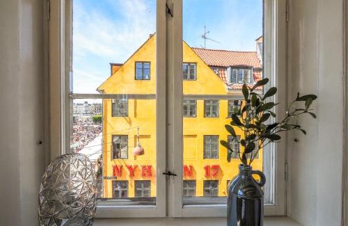 Nyhavn - Amalienborg Apartment | Authentic Copenhagen Apartment by Nyhavn