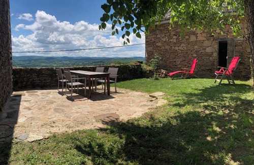 Saint-Laurent-d'Olt House | Authentic house in a small village, Nord-Aveyron, Aubrac, Le Lot
