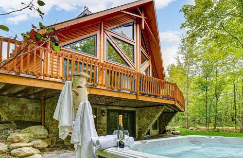 Amherst Apartment | Authentic Log Cabin - Billard Spa - Le Scandinave