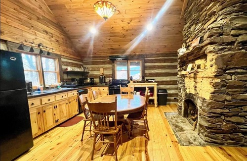 McGrady Cabin | Authentic Log Cabin on Dancy Mountain near McGrady, North Carolina