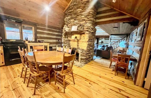 McGrady Cabin | Authentic Log Cabin on Dancy Mountain near McGrady, North Carolina