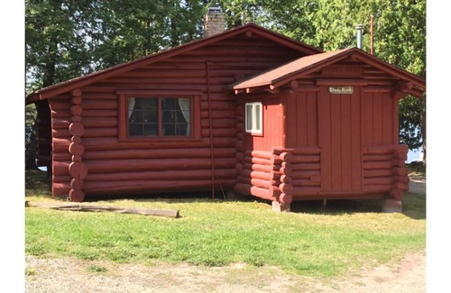 Northome Cabin | Authentic Log Cabin Pet Friendly Island Lake Northshore Bay Resort