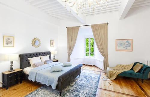 Montreux Apartment | Authentic Middle Ages apartment in the Castle