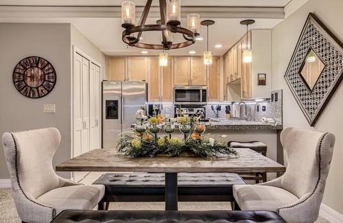 Peak 9 Condo | AUTUMN BEAUTY -PRIME LOCAL SKI In/Out VILLAGE @ BRECK MtnnSide Pk 9 Pool+Hot Tub