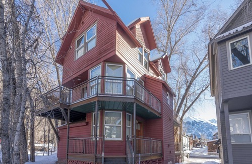 Telluride Condo | AUTUMN COLORS IN TELLURIDE! CHIC & CONVENIENT 2BR/2.5Bth condo-Creekside