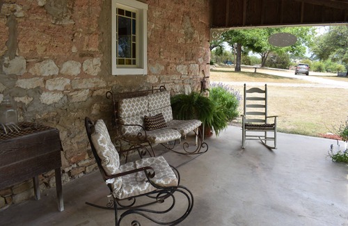 Fredericksburg House | Ava Haus Dairy Barn 3 minutes to Main Street! See our other 4 Ava Haus rentals.