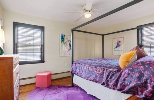 Old Town Winchester Apartment | Available for 2026 Apple Blossom Only! 2 Bedroom on Parade Route!