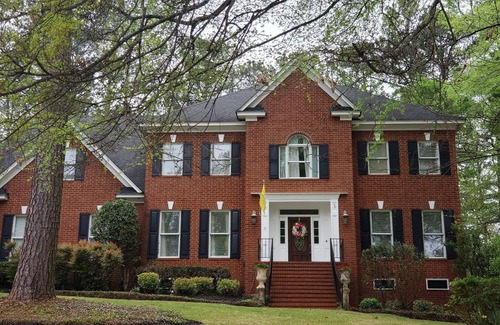 Evans House | Available Year Round! Enjoy the Outdoor Living!